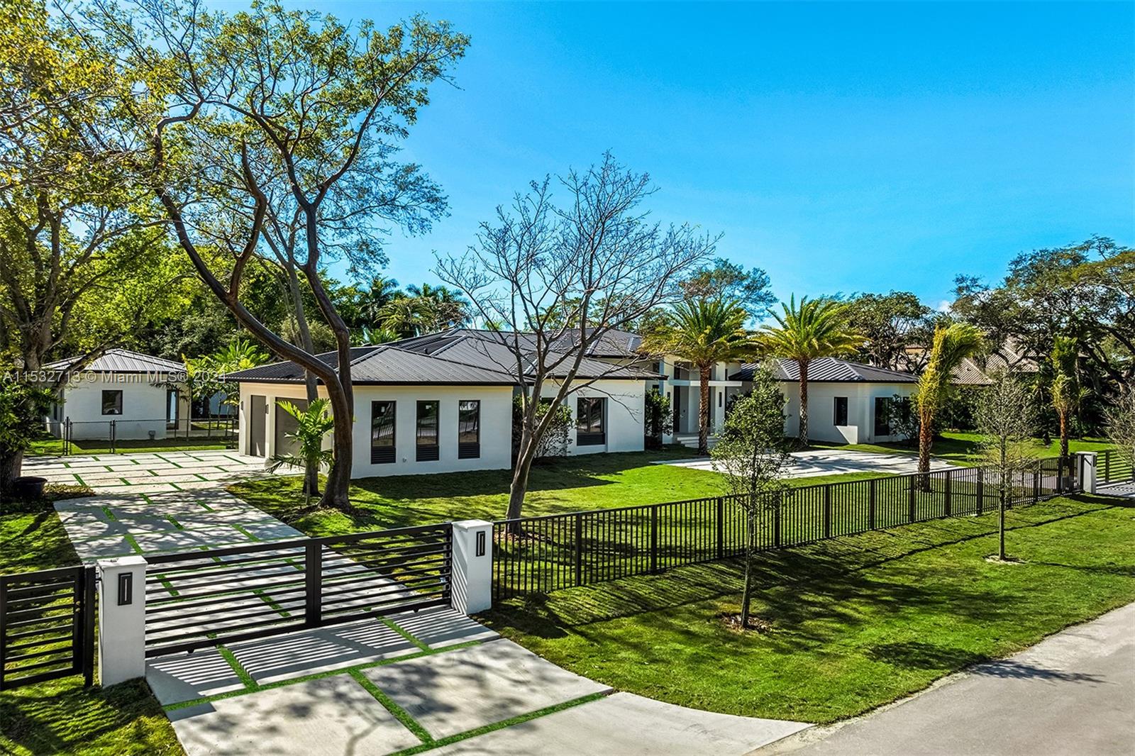 COLLINS ACRES - Residential