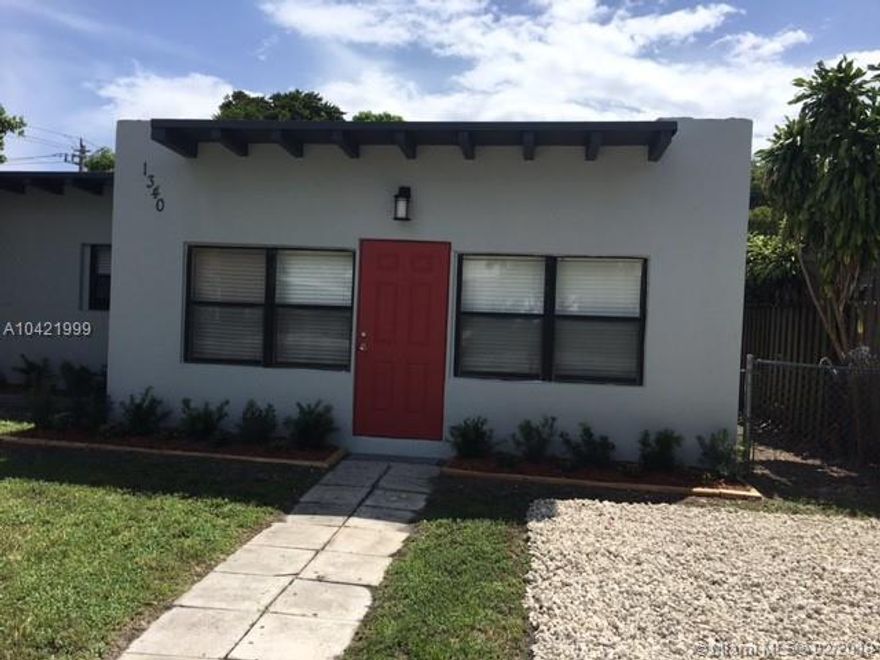 LOCATED IN ATTRACTIVE PROGRESSO SUBDIVISION MINUTES TO BUSTLING WILTON MANORS & LAS OLAS BARS,SHOPS & RESTAURANTS. IN THE HEART OF MIDDLE RIVER. TASTEFULLY RENOVATED WITH NEW KITCHEN CABINETS AND GRANITE COUNTERS. NEW BATHROOM. HUGE FENCED YARD (136' DEEP) FOR THOSE WEEKEND BBQ's.