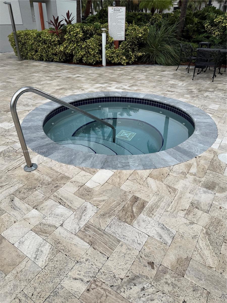 GOLDEN BAY CLUB CONDO - Residential Lease