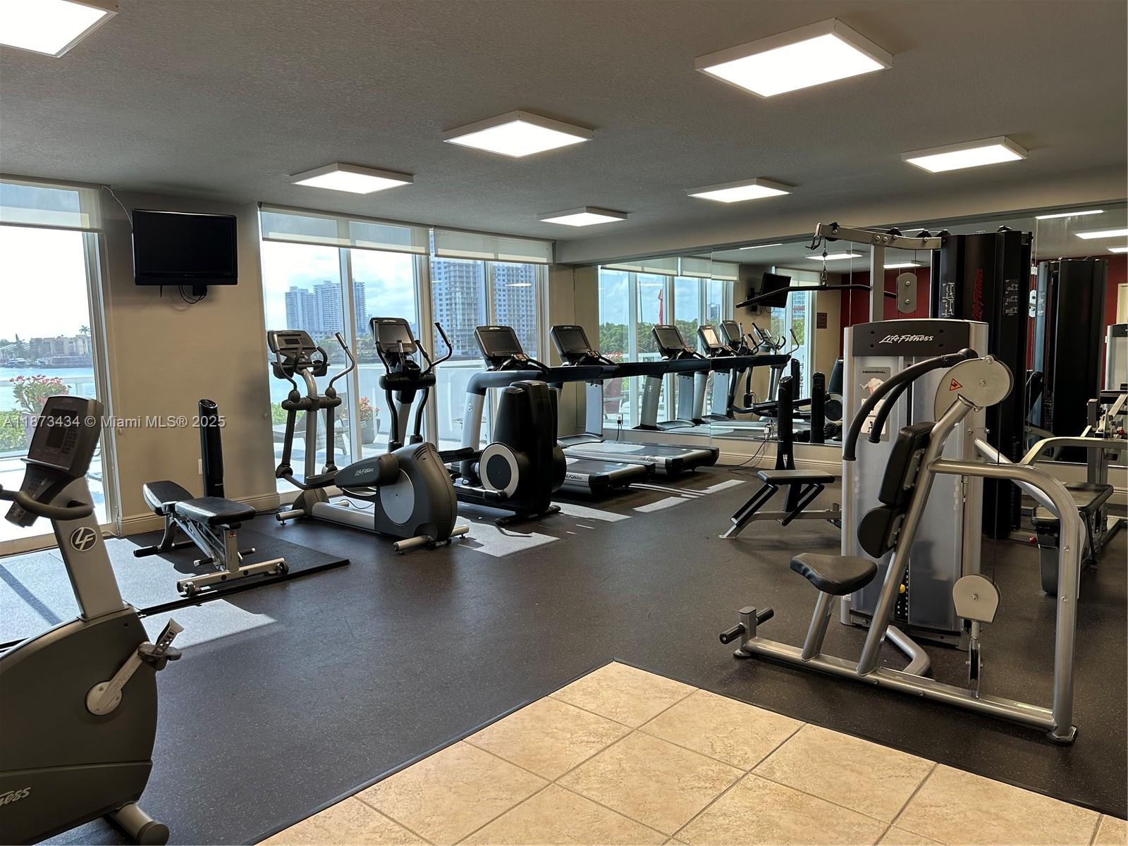 GOLDEN BAY CLUB CONDO - Residential Lease