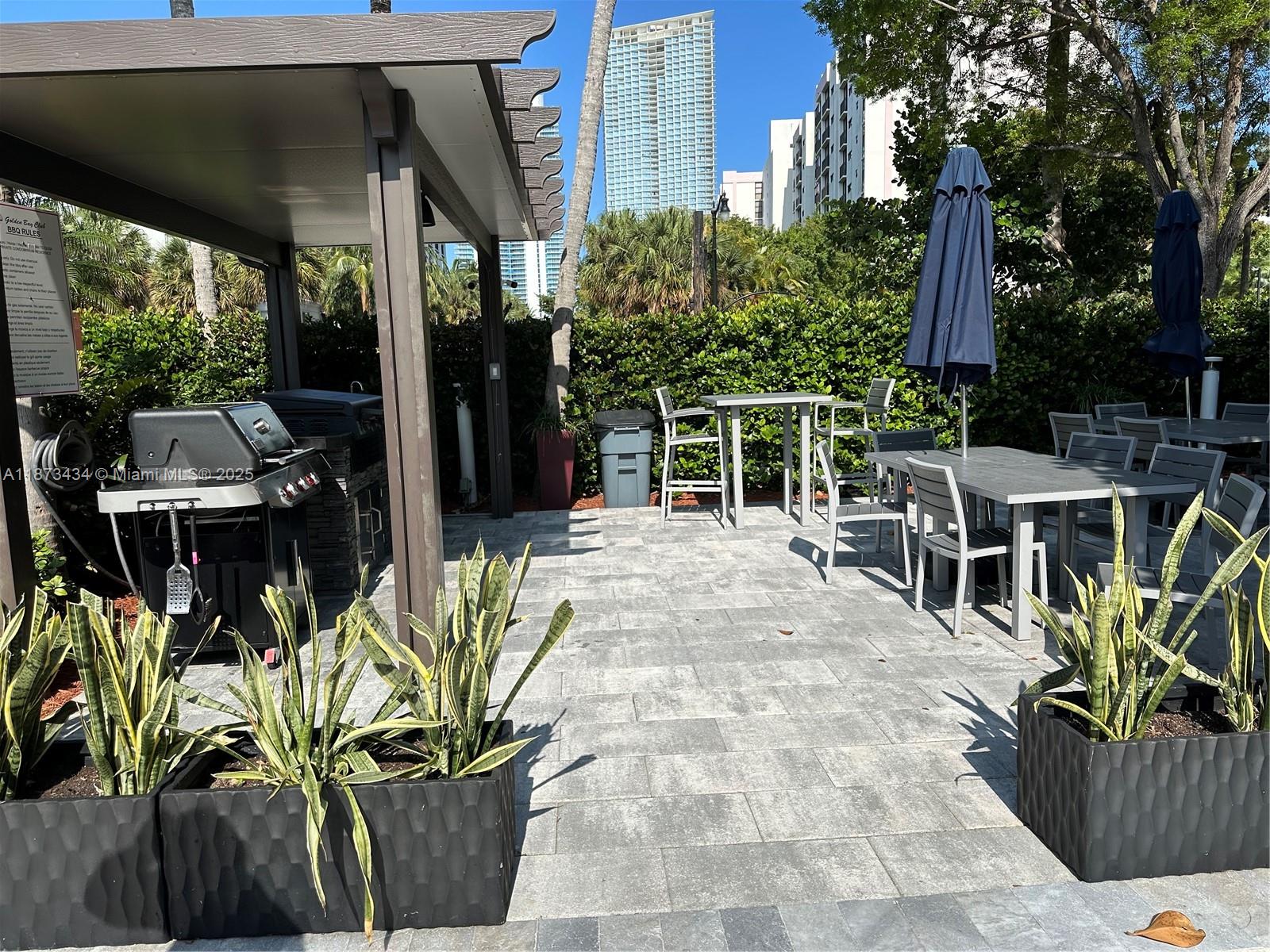 GOLDEN BAY CLUB CONDO - Residential Lease