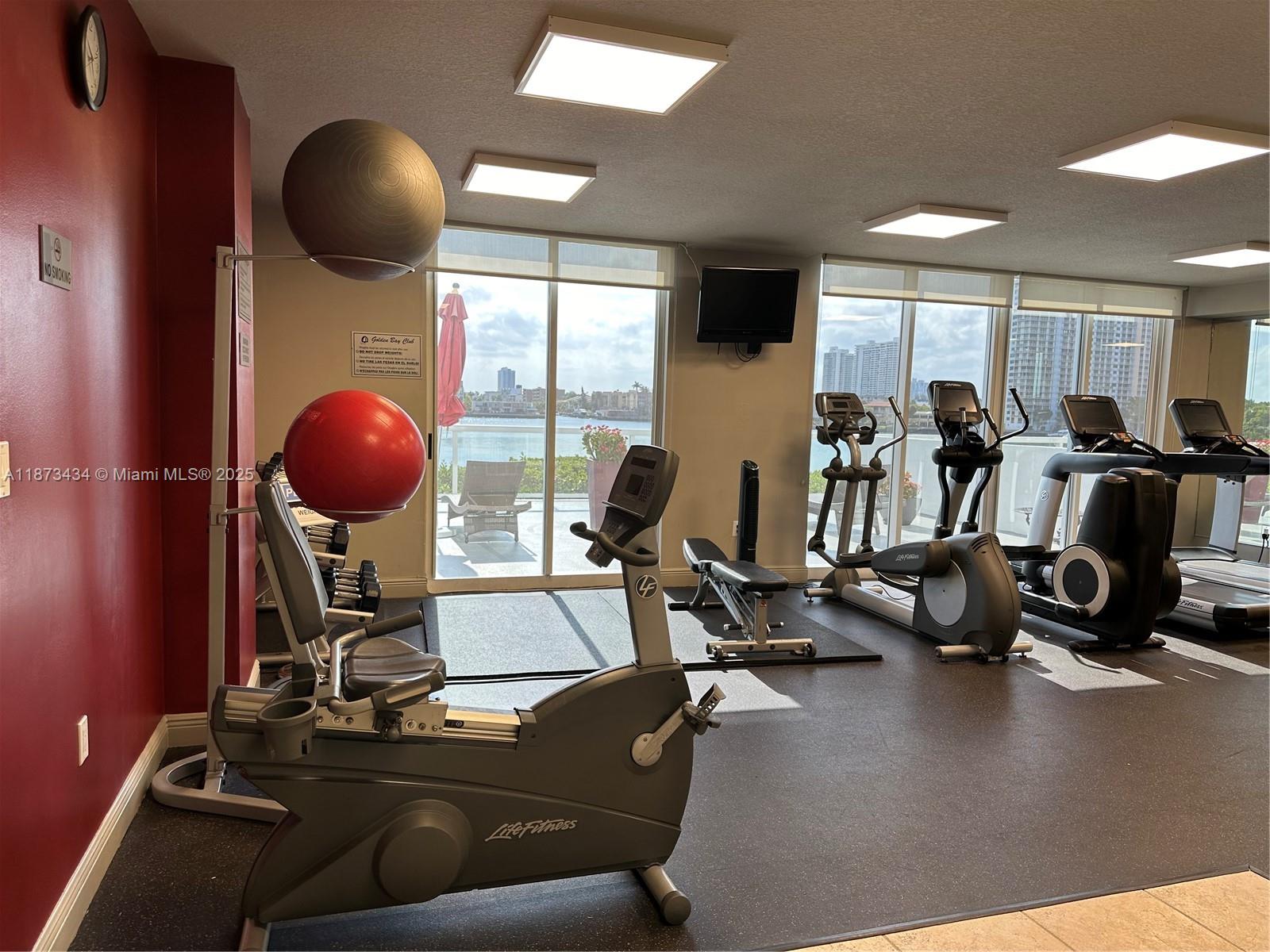 GOLDEN BAY CLUB CONDO - Residential Lease