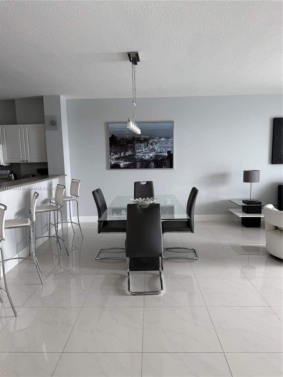 GOLDEN BAY CLUB CONDO - Residential Lease