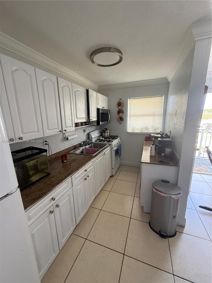 PARADISE AT SUNSET CONDO - Residential