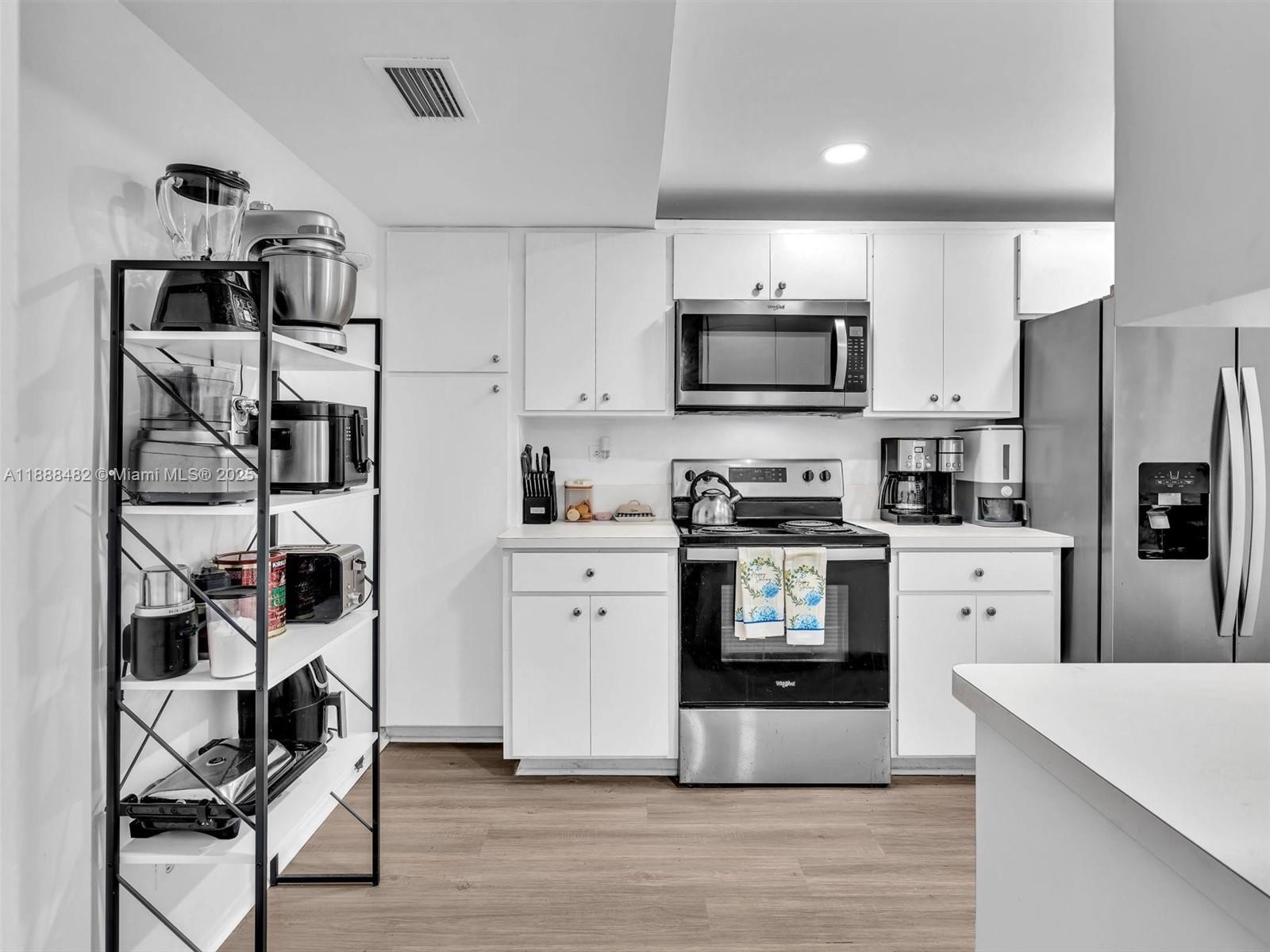 CANONGATE CONDO NO ONE - Residential