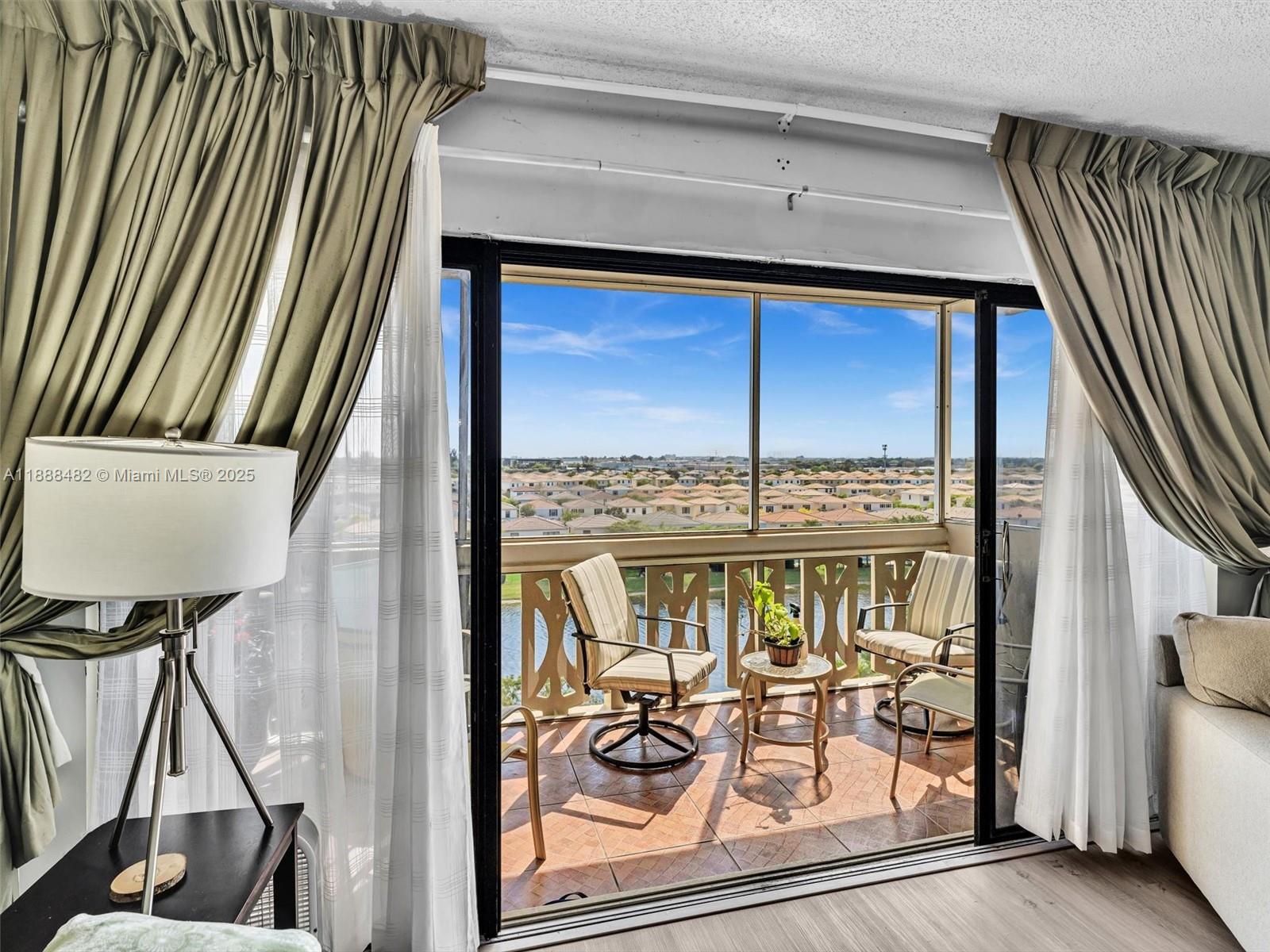 CANONGATE CONDO NO ONE - Residential