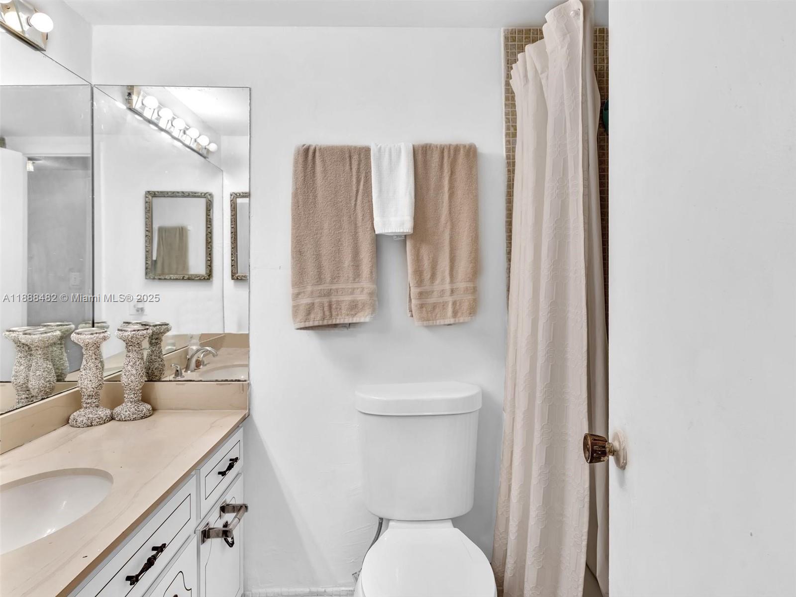 CANONGATE CONDO NO ONE - Residential