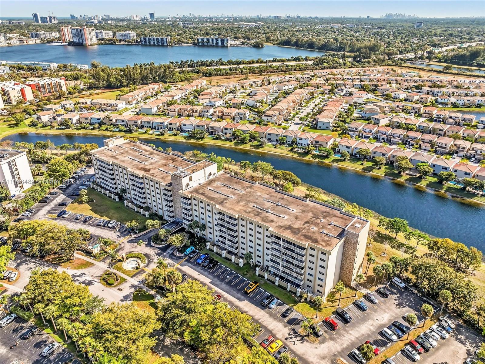 CANONGATE CONDO NO ONE - Residential