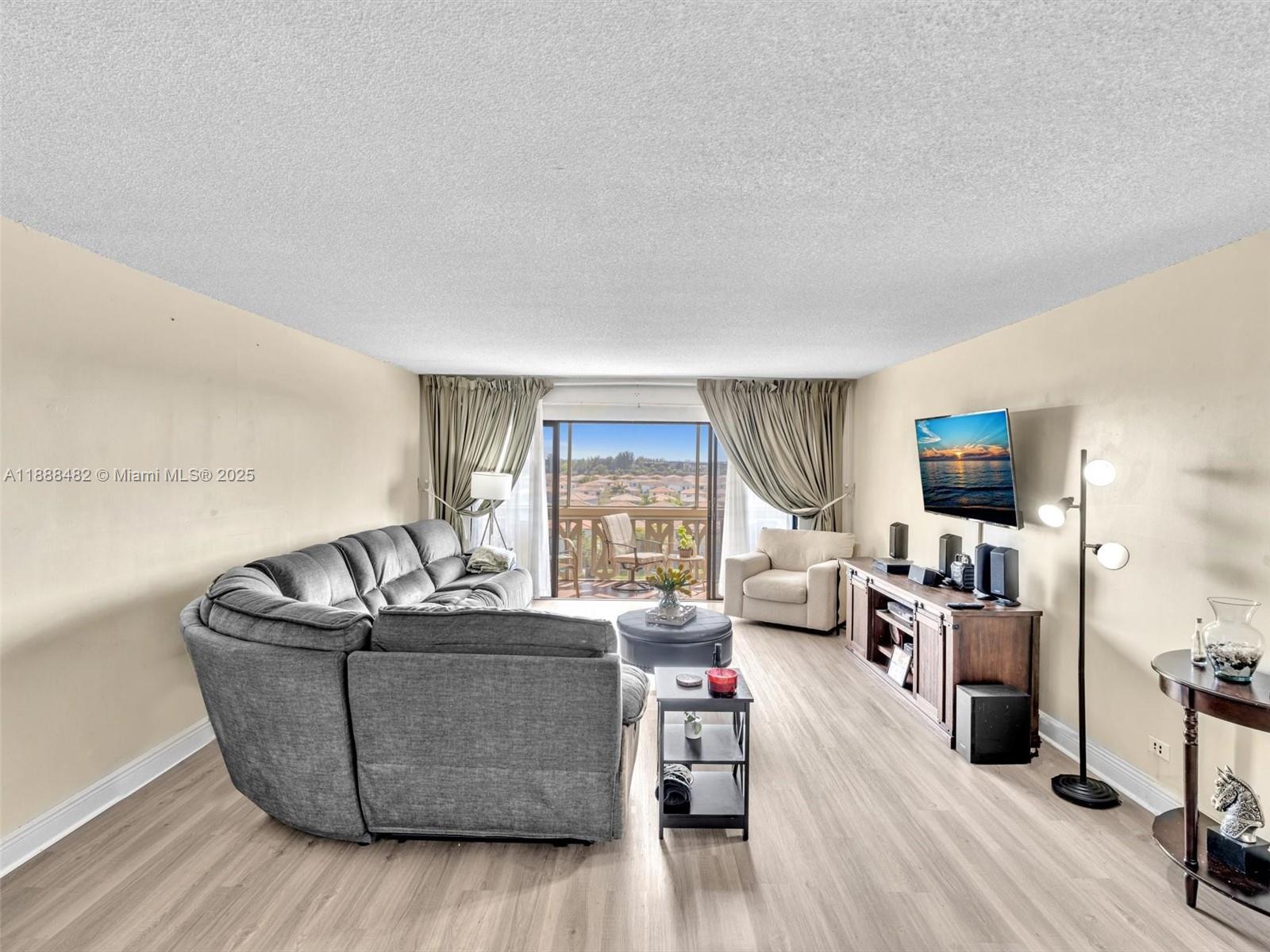 CANONGATE CONDO NO ONE - Residential