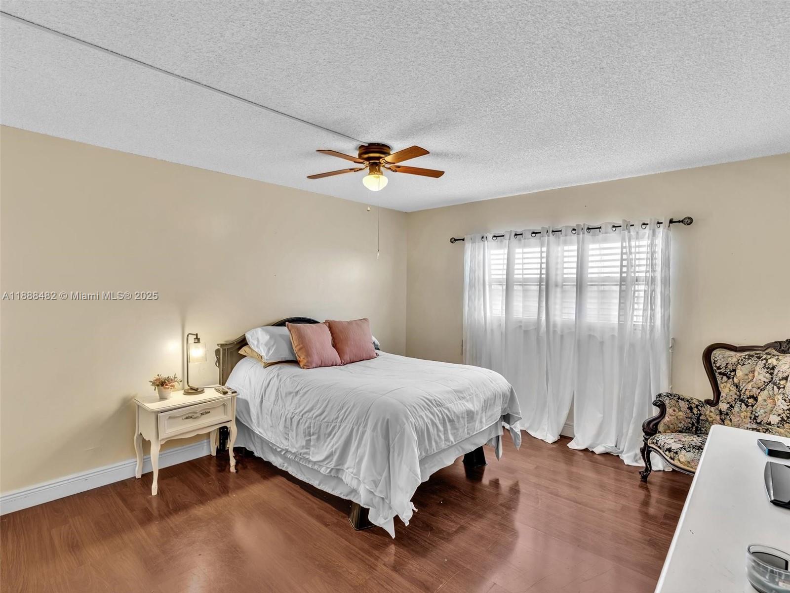 CANONGATE CONDO NO ONE - Residential