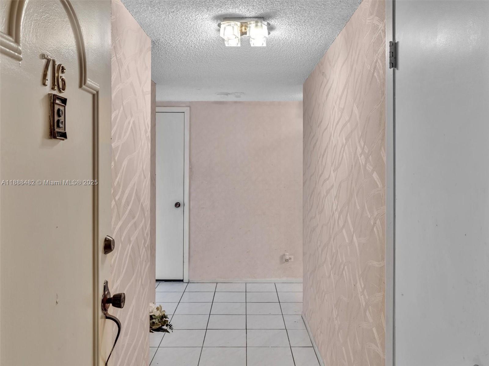 CANONGATE CONDO NO ONE - Residential