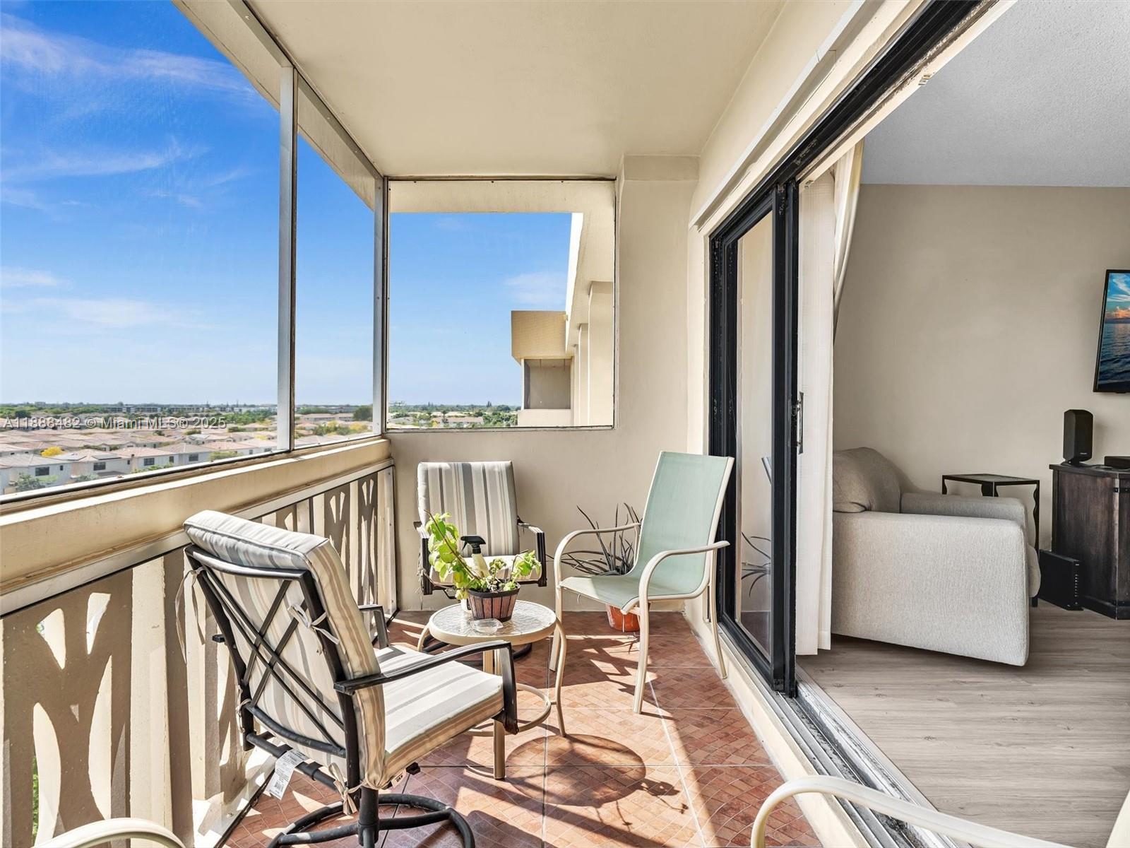 CANONGATE CONDO NO ONE - Residential