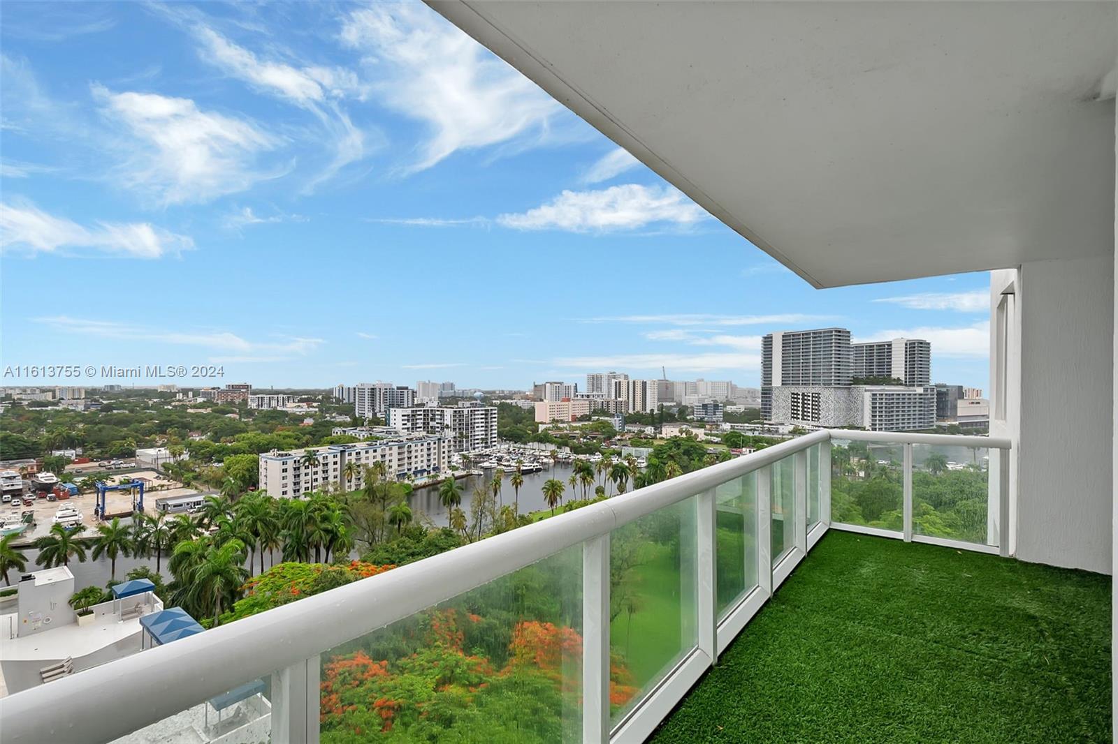 TERRAZAS RIVERPARK VILLAG - Residential