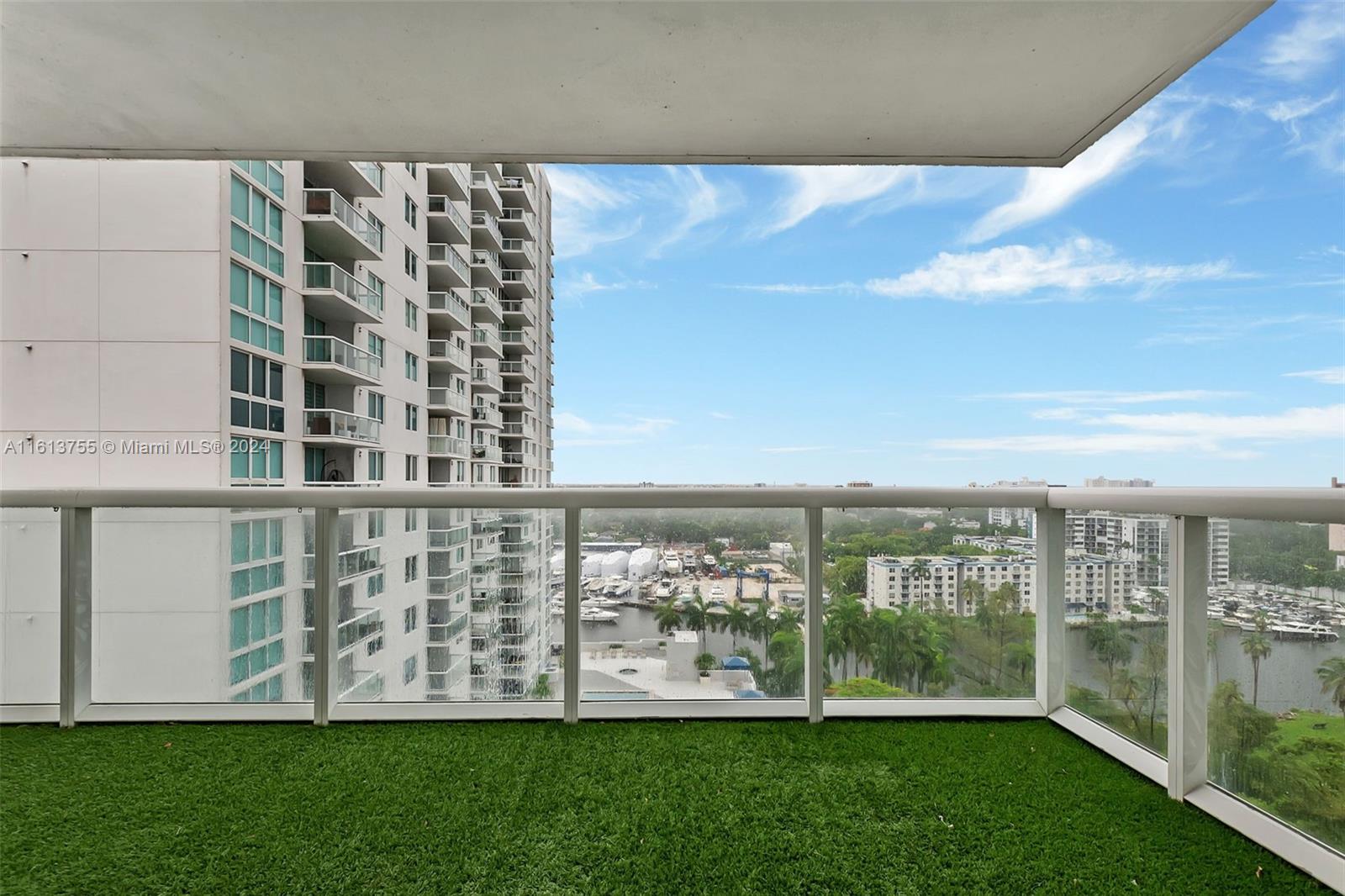 TERRAZAS RIVERPARK VILLAG - Residential