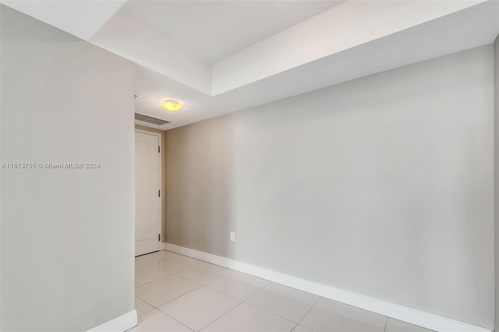 TERRAZAS RIVERPARK VILLAG - Residential