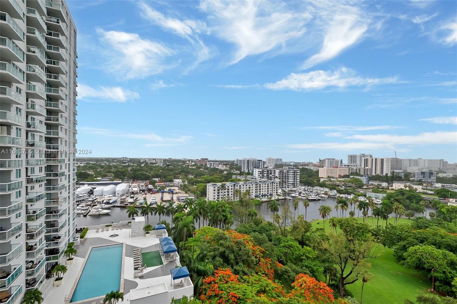 TERRAZAS RIVERPARK VILLAG - Residential