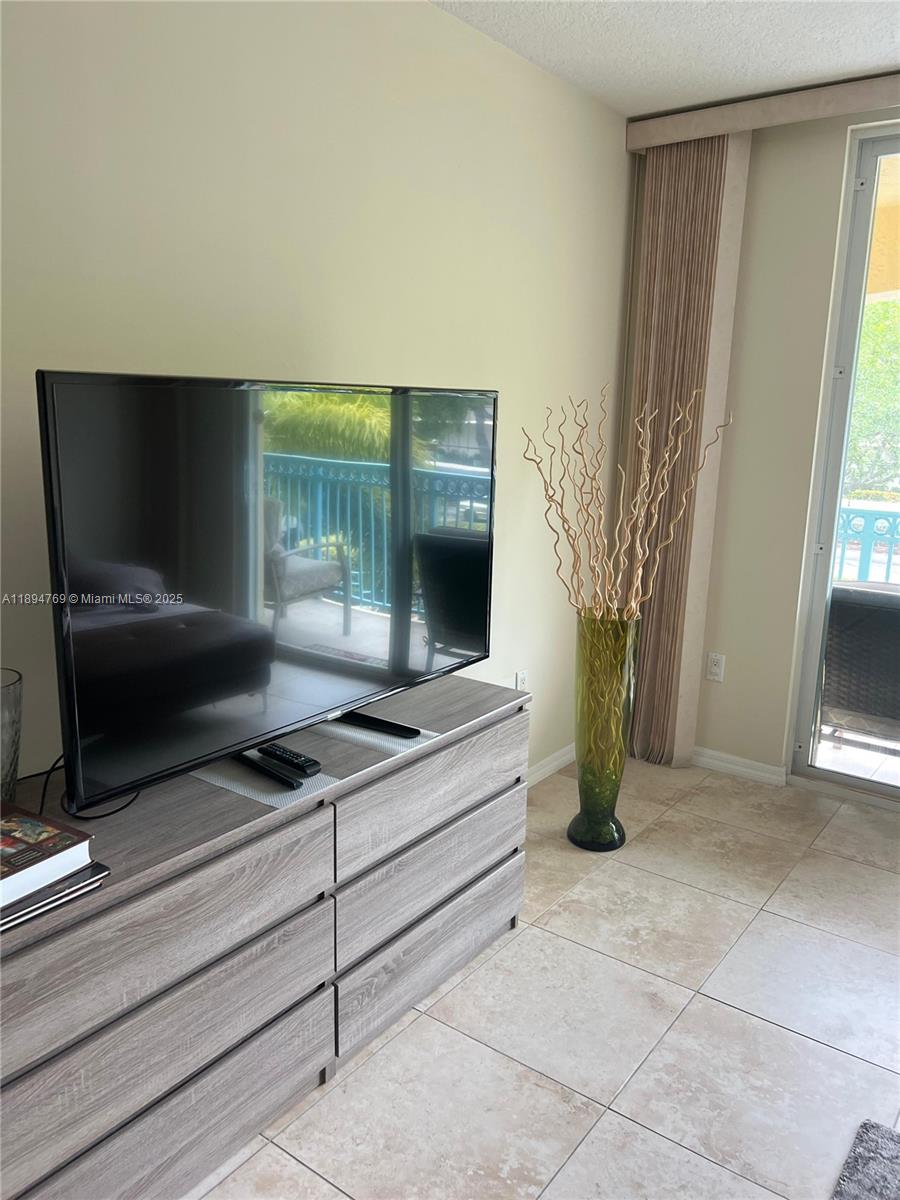 HALLANDALE BEACH PRIVATE - Residential Lease