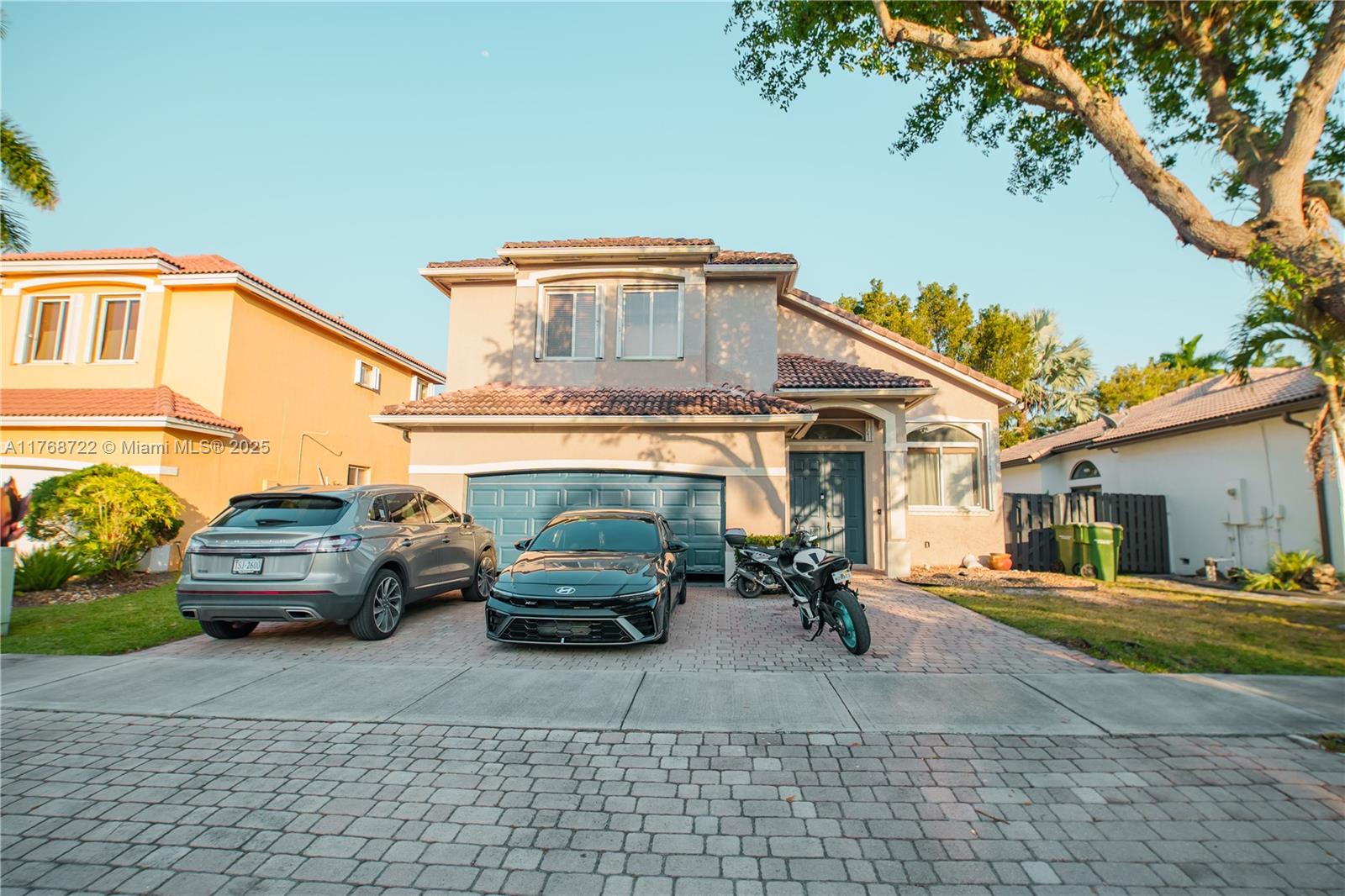 Property for Sale at 1861 Se 19th Ave, Homestead, Miami-Dade County, Florida - Bedrooms: 4 
Bathrooms: 3  - $549,000