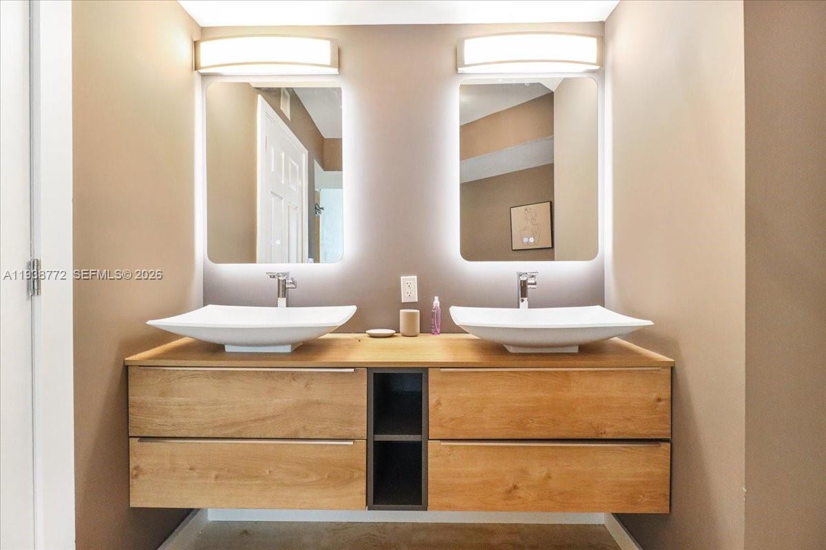 MILLENNIUM CONDO - Residential