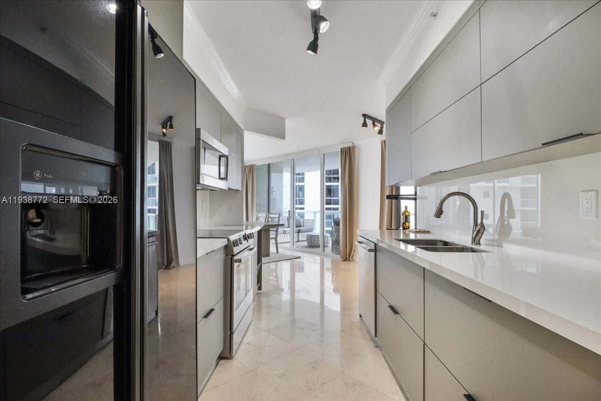 MILLENNIUM CONDO - Residential