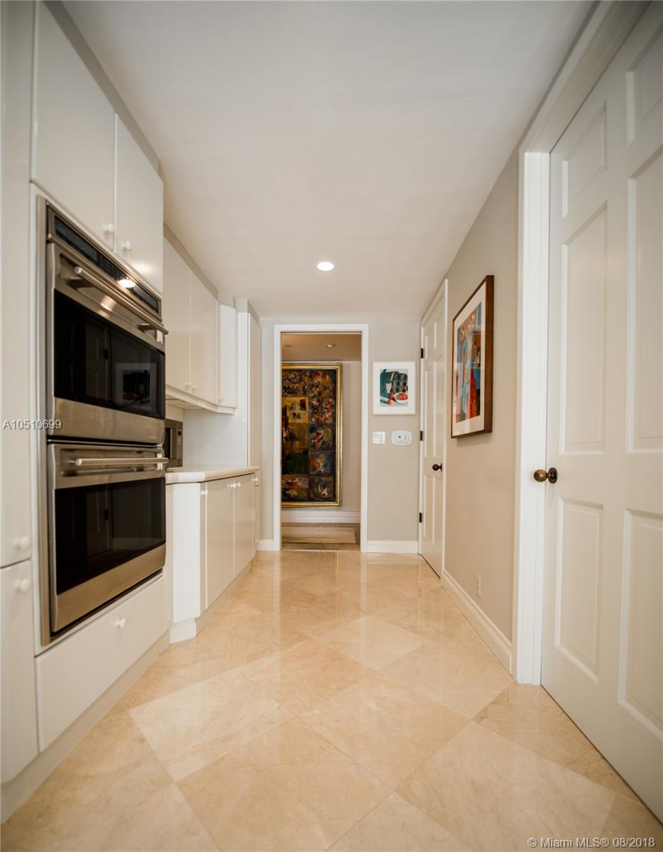 OCEANSIDE FISHER ISL COND - Residential