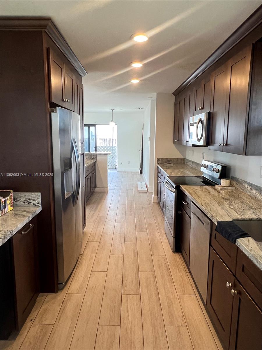 15840 SW 105th Ct