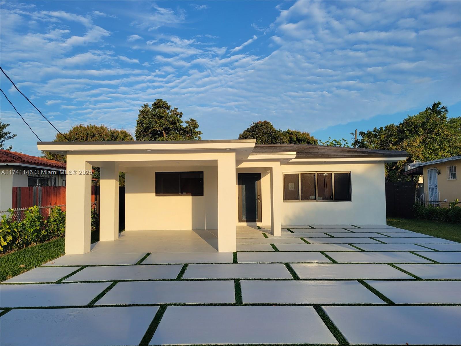 Property for Sale at 215 Sw 47th Ave, Miami, Broward County, Florida - Bedrooms: 2 
Bathrooms: 2  - $750,000