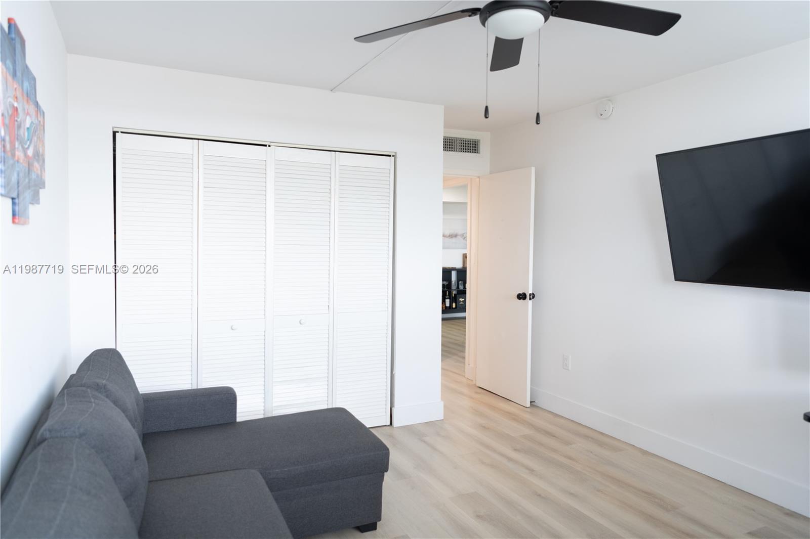 KEYSTONE HARBOR CLUB COND - Residential Lease