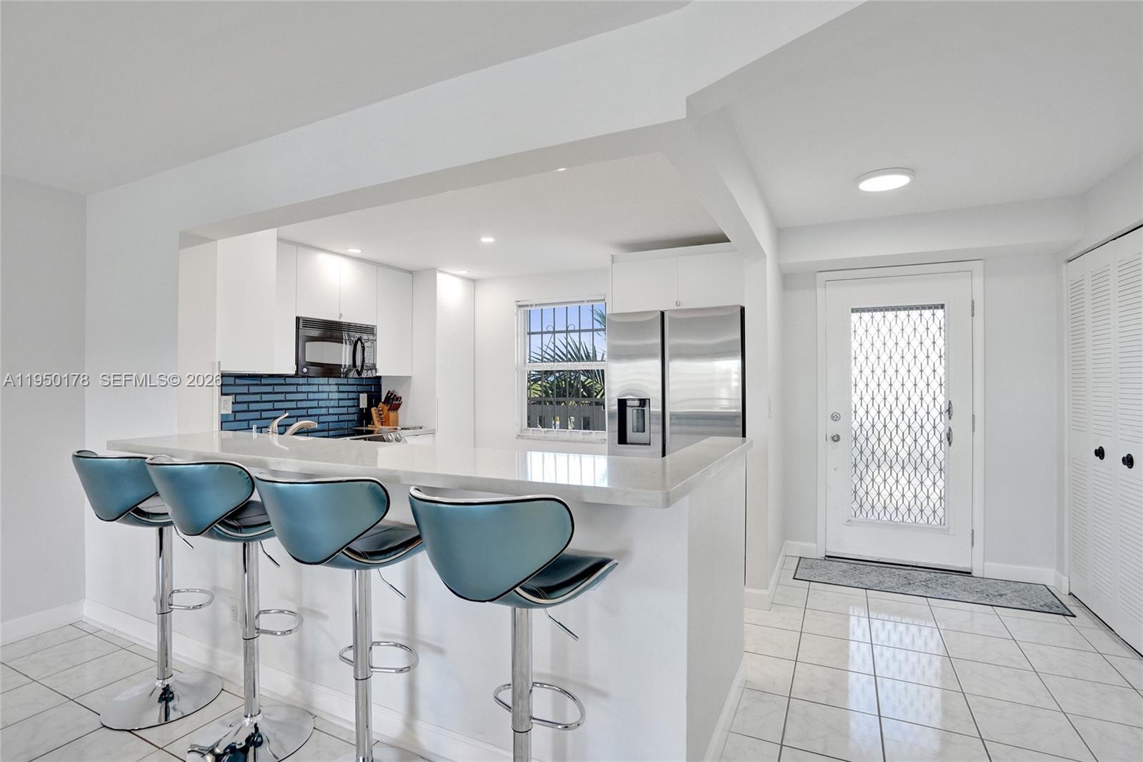 MEADOWBROOK LAKES VIEW CO - Residential