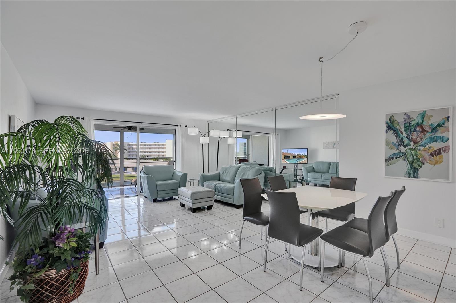 MEADOWBROOK LAKES VIEW CO - Residential