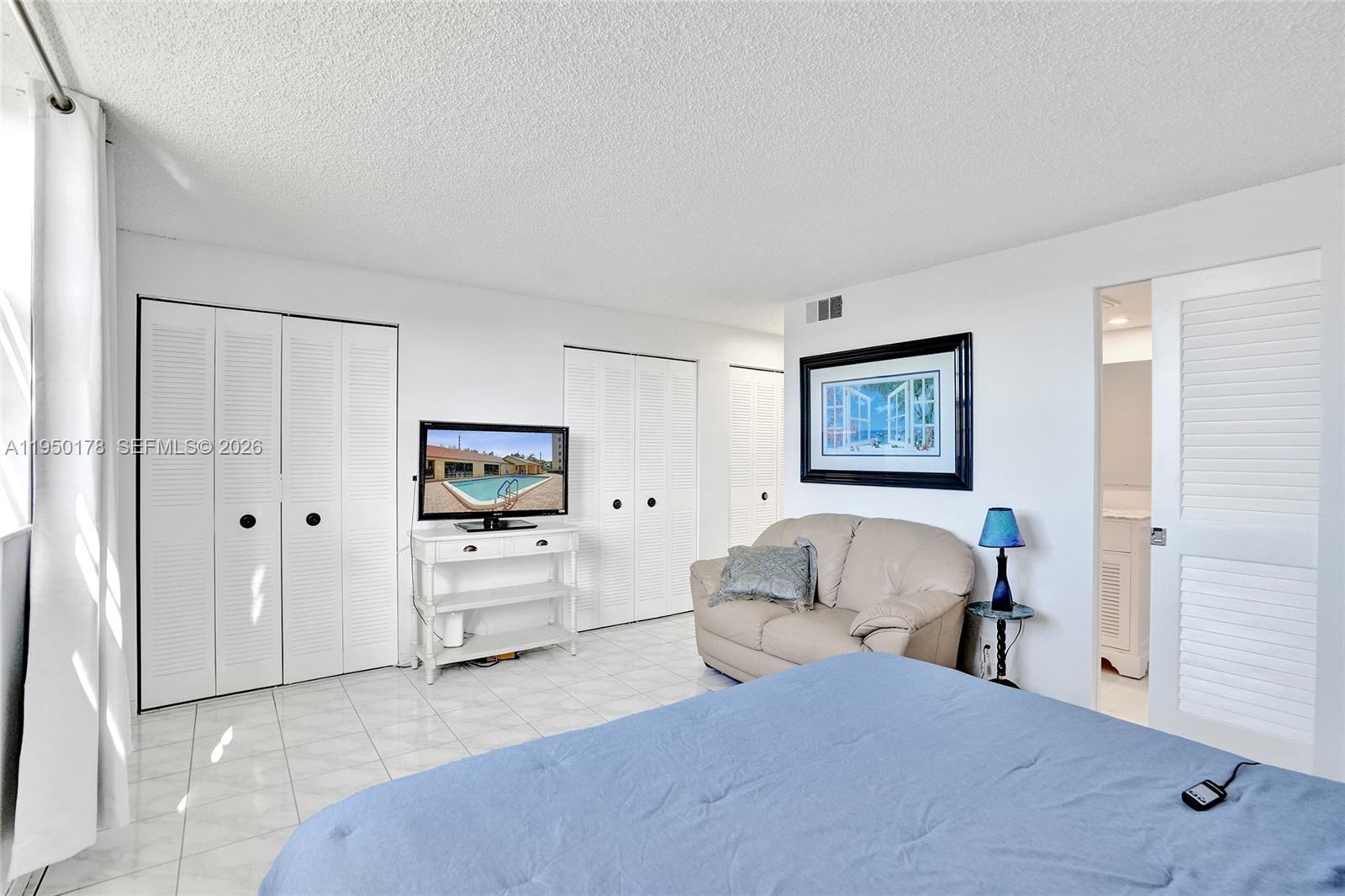 MEADOWBROOK LAKES VIEW CO - Residential