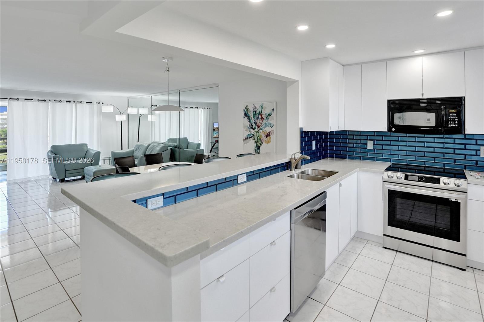 MEADOWBROOK LAKES VIEW CO - Residential