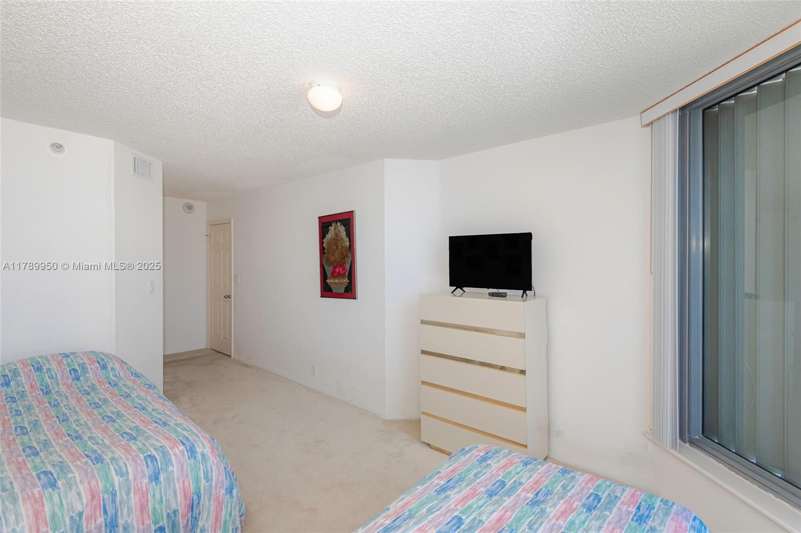 MYSTIC POINTE TOWER 500 C - Residential