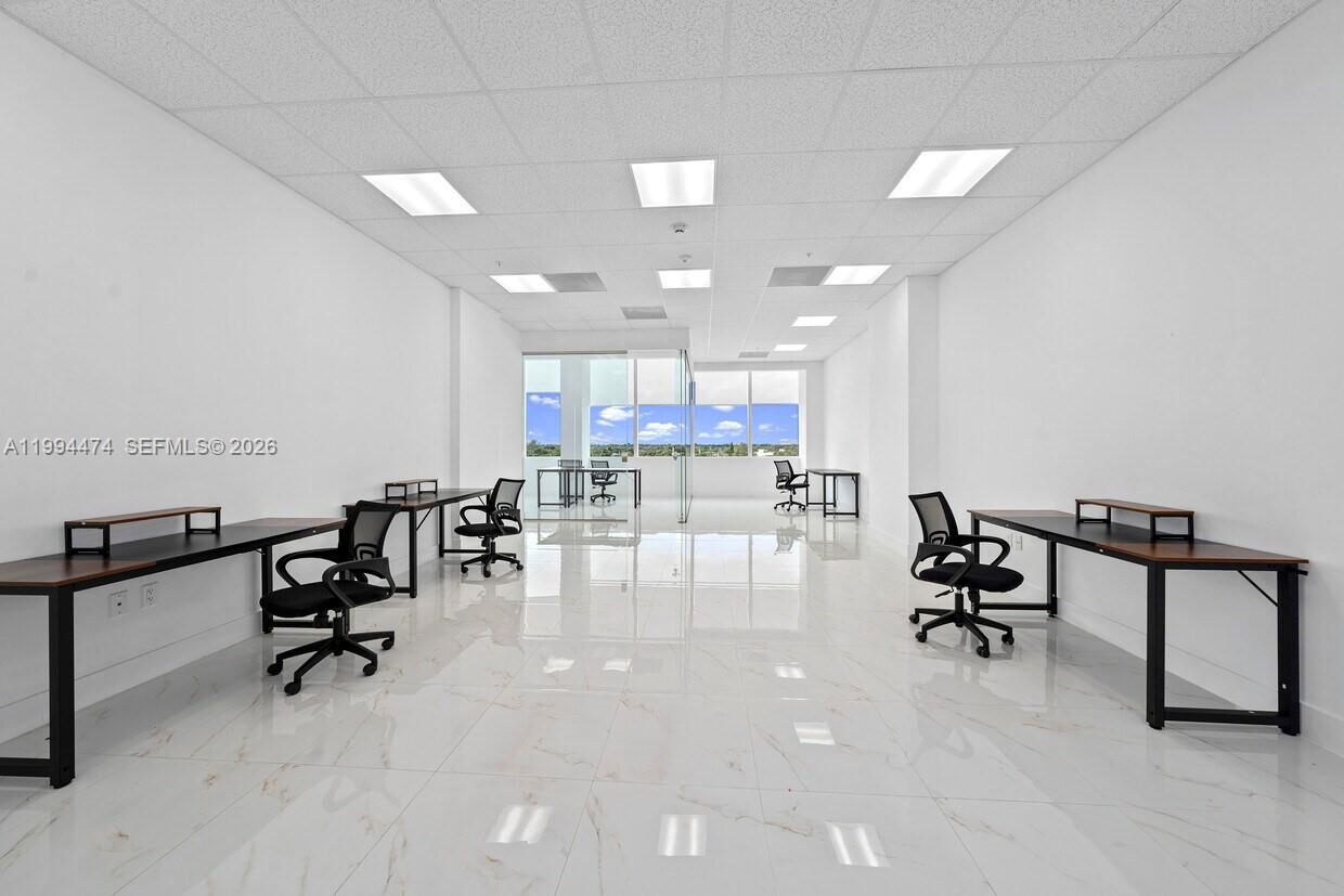 20200 W Dixie Hwy 809 Hwy