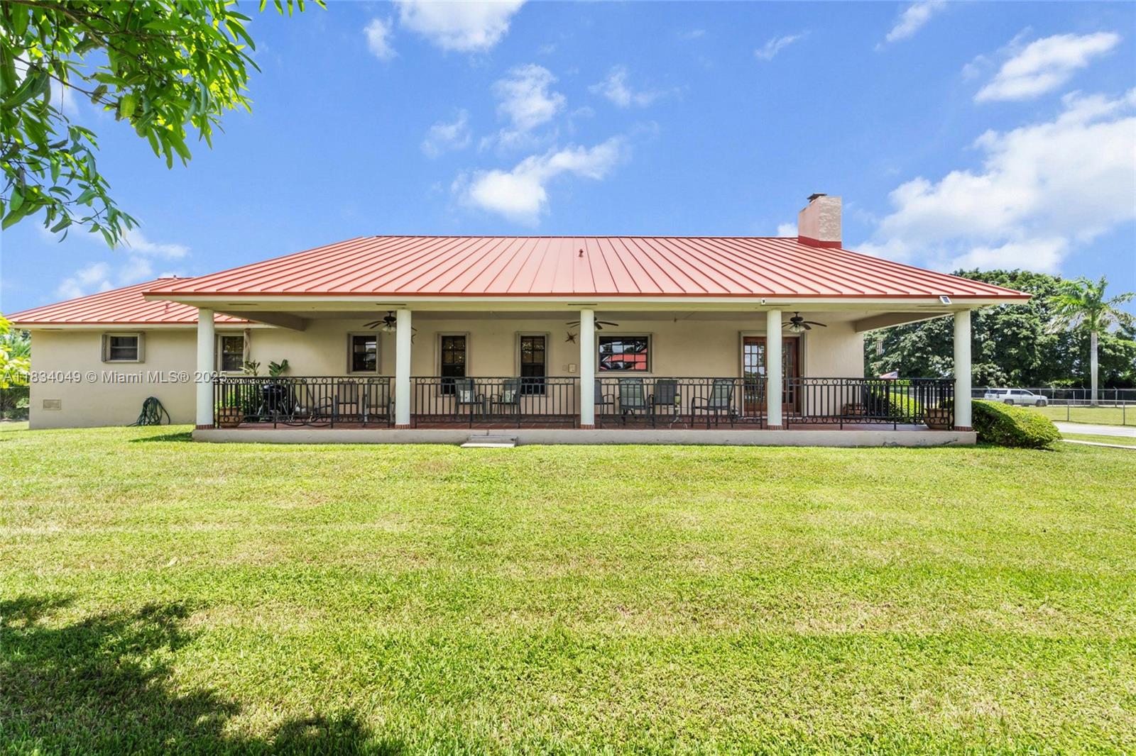17320 SW 236 Street, Homestead, FL, 33031/$2,300,000 2 17320 SW 236 Street