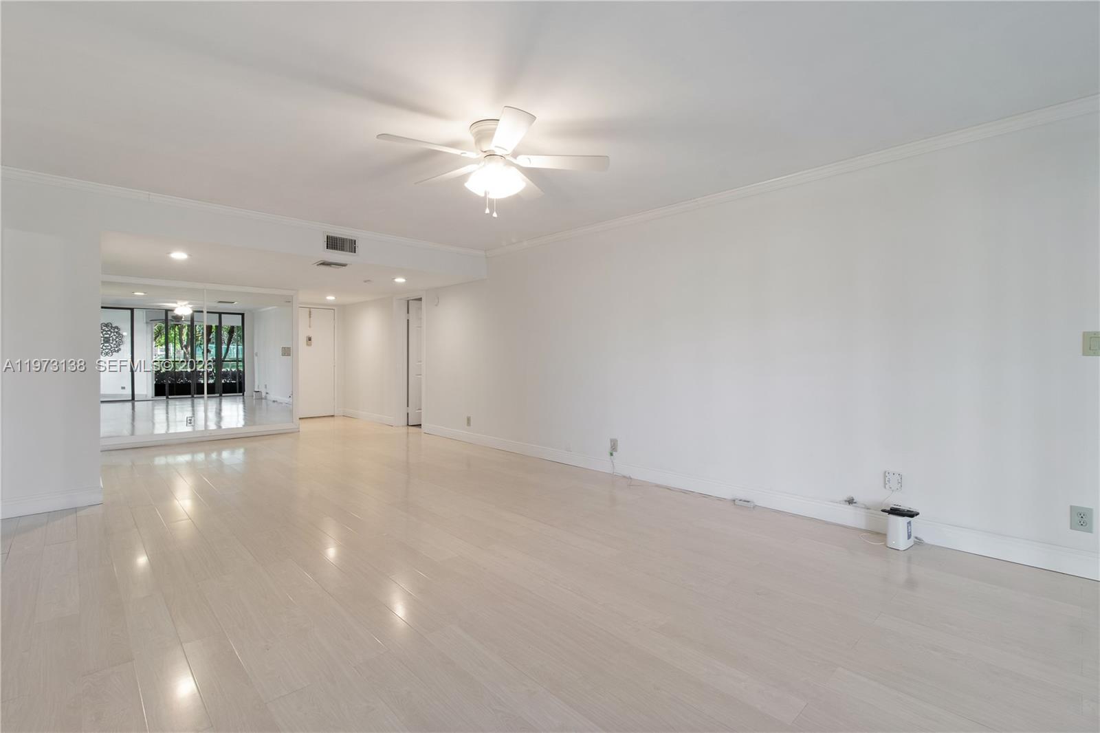 BLDG 8 OF COUNTRY CLUB AP - Residential