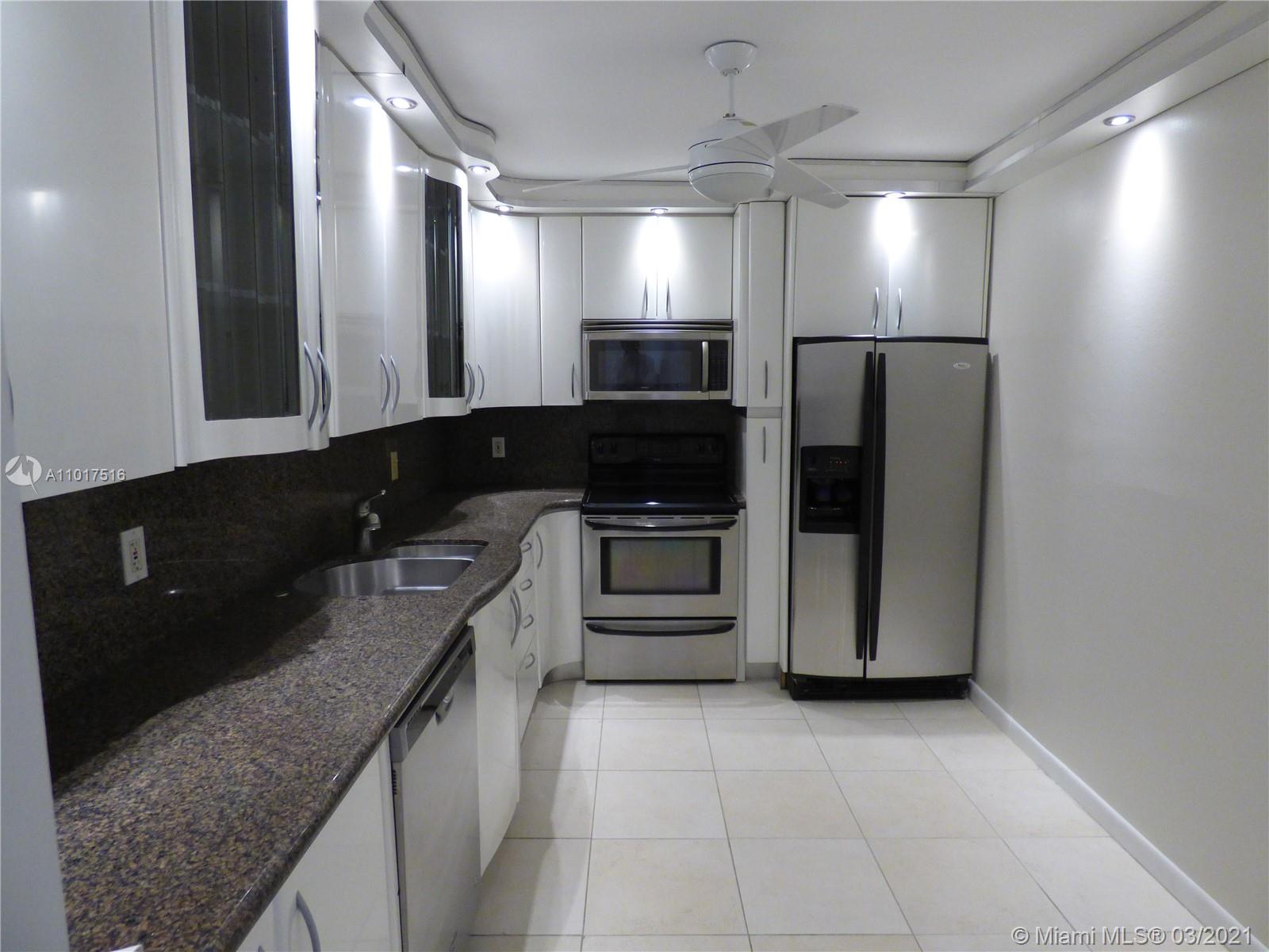 LA MER ESTATES WEST CONDO - Residential Lease