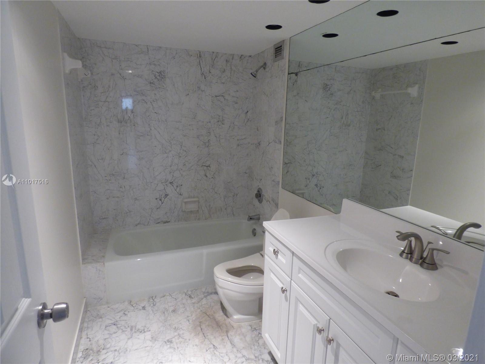 LA MER ESTATES WEST CONDO - Residential Lease