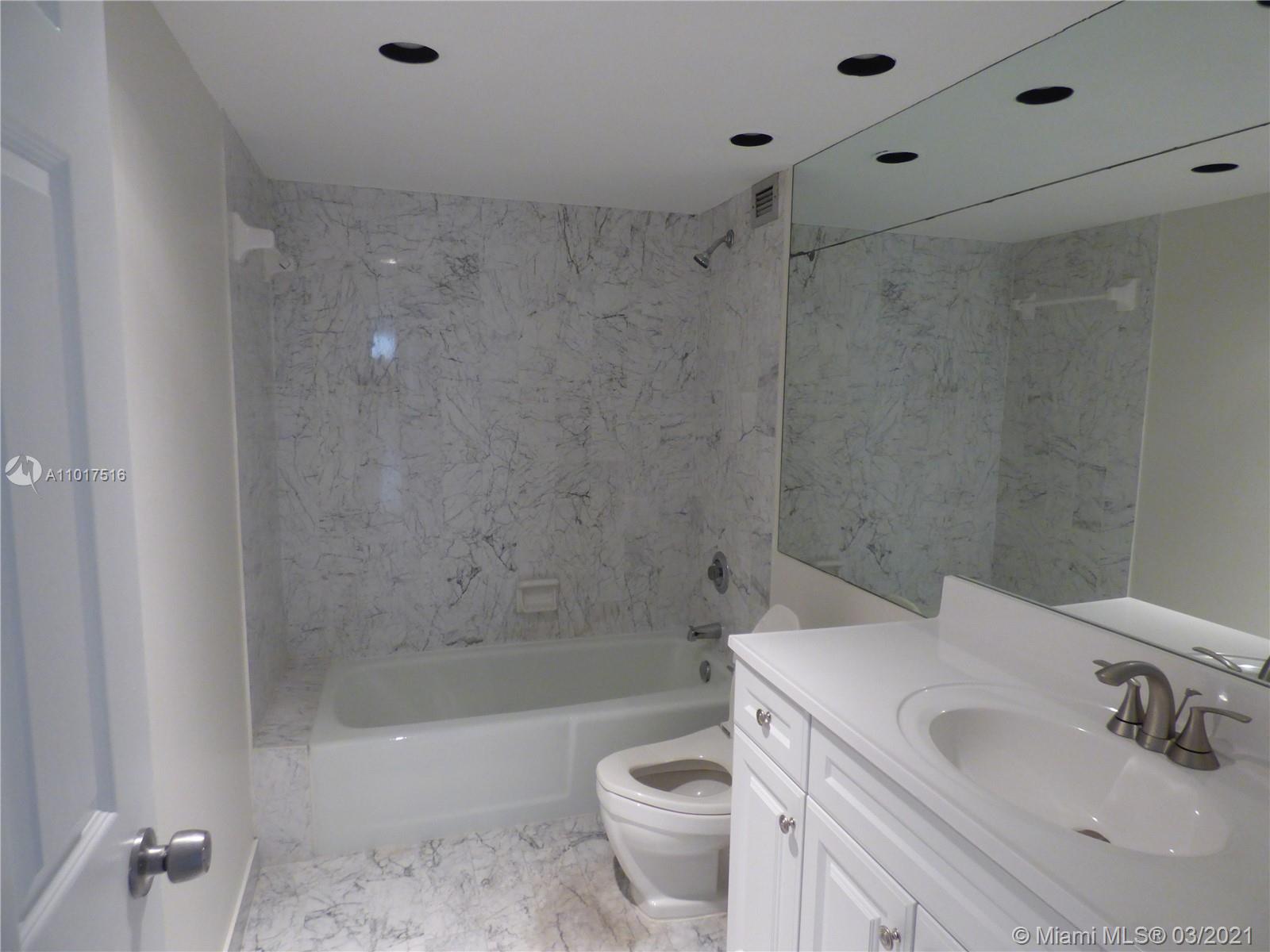 LA MER ESTATES WEST CONDO - Residential Lease