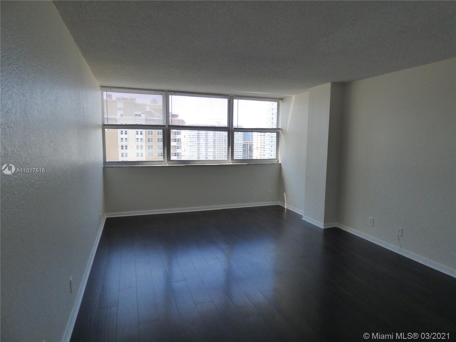 LA MER ESTATES WEST CONDO - Residential Lease