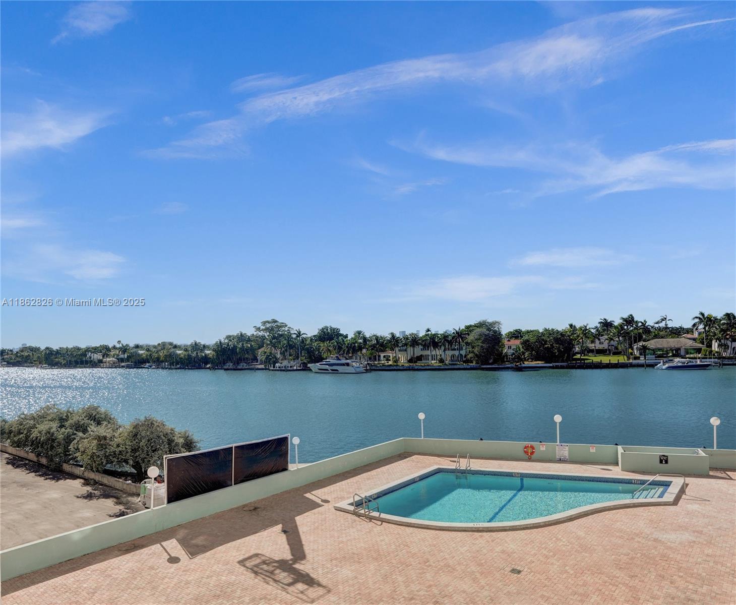 5838 CONDOMINIUM - Residential