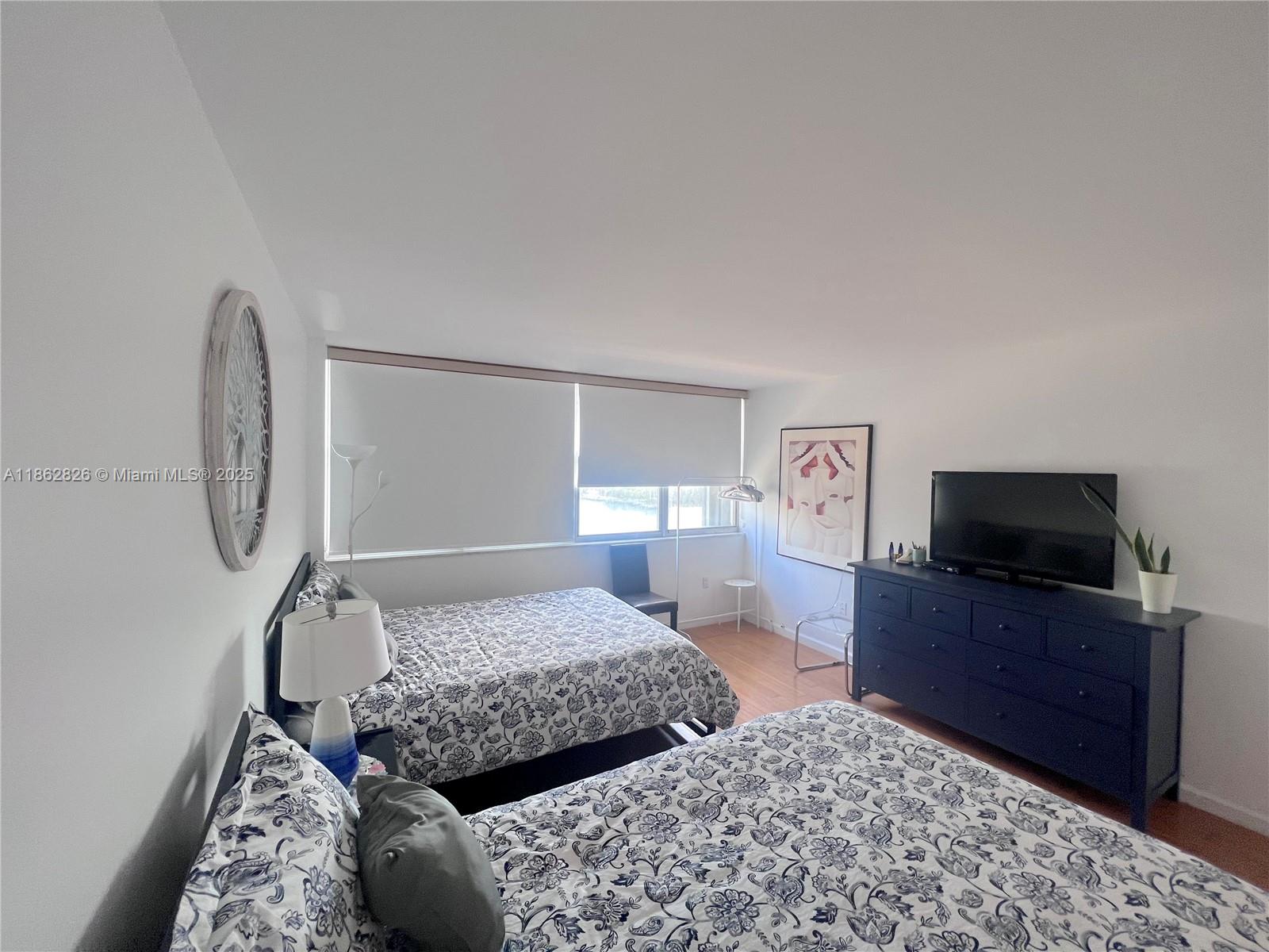 5838 CONDOMINIUM - Residential