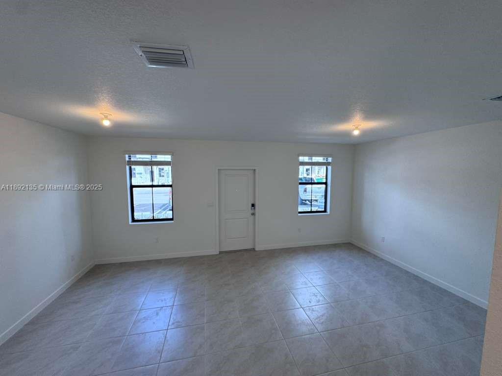 Palm Cay - Residential Lease