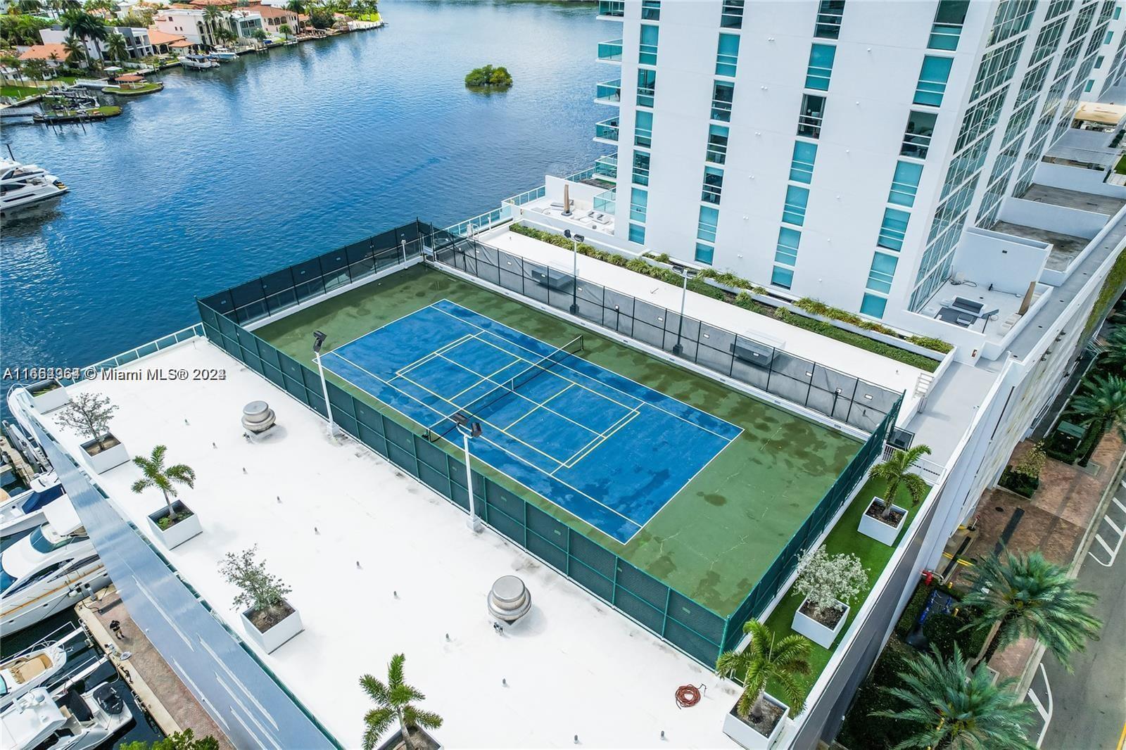 400 SUNNY ISLES CONDO EAS - Residential