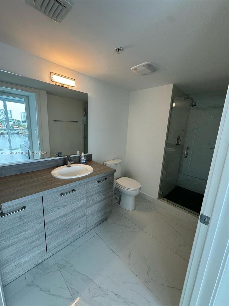 400 SUNNY ISLES CONDO EAS - Residential