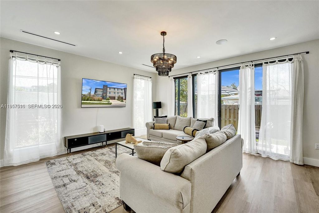 Photo of 1617 NE 11th St #TH1, Fort Lauderdale, FL 33304 (MLS # A11957516)