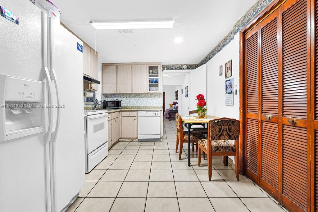 SUN-TAN VILLAGE SEC 4 - Residential