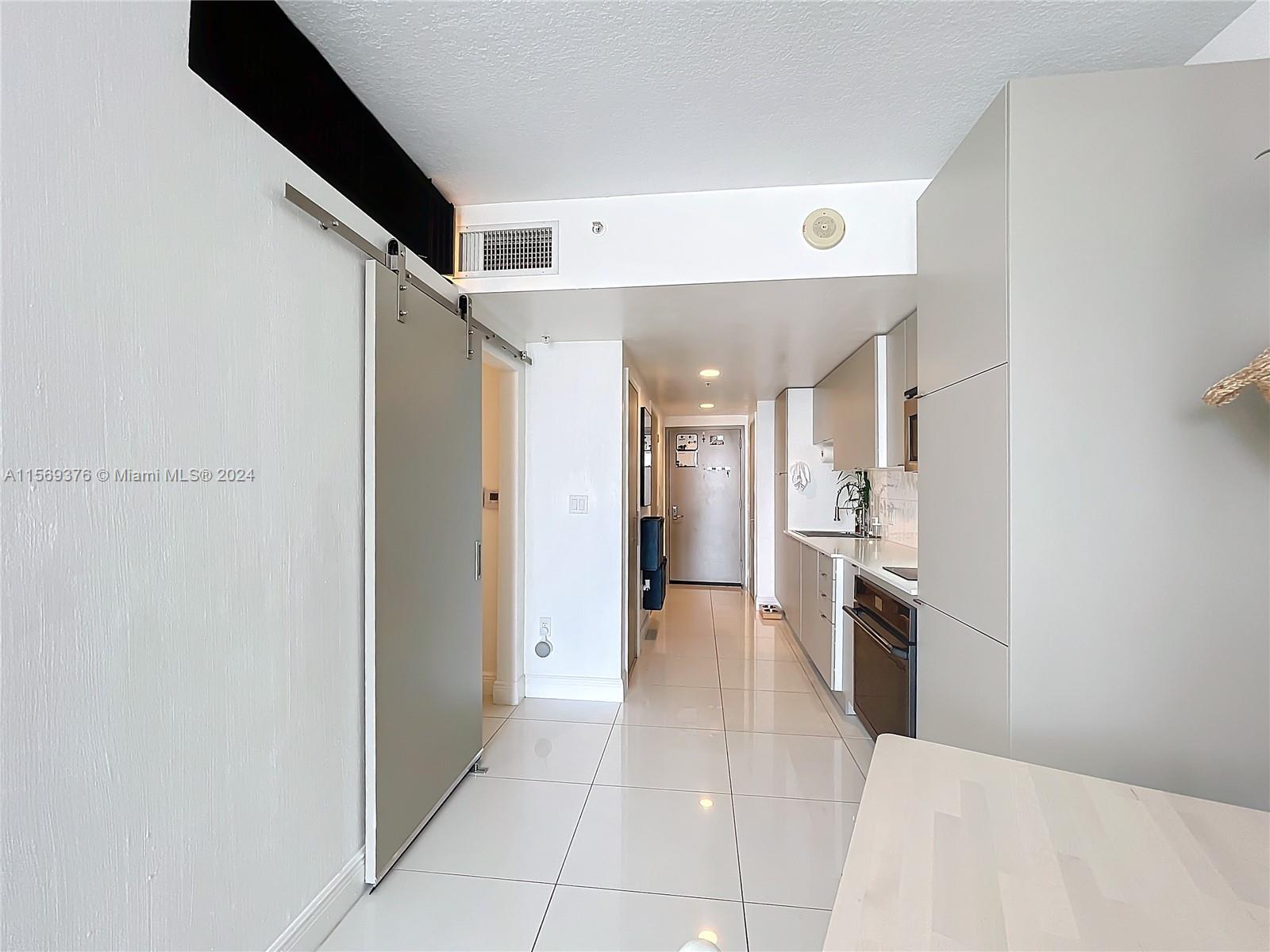 OPERA TOWER CONDO - Residential