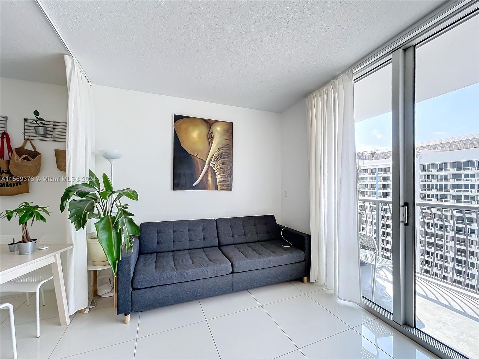 OPERA TOWER CONDO - Residential
