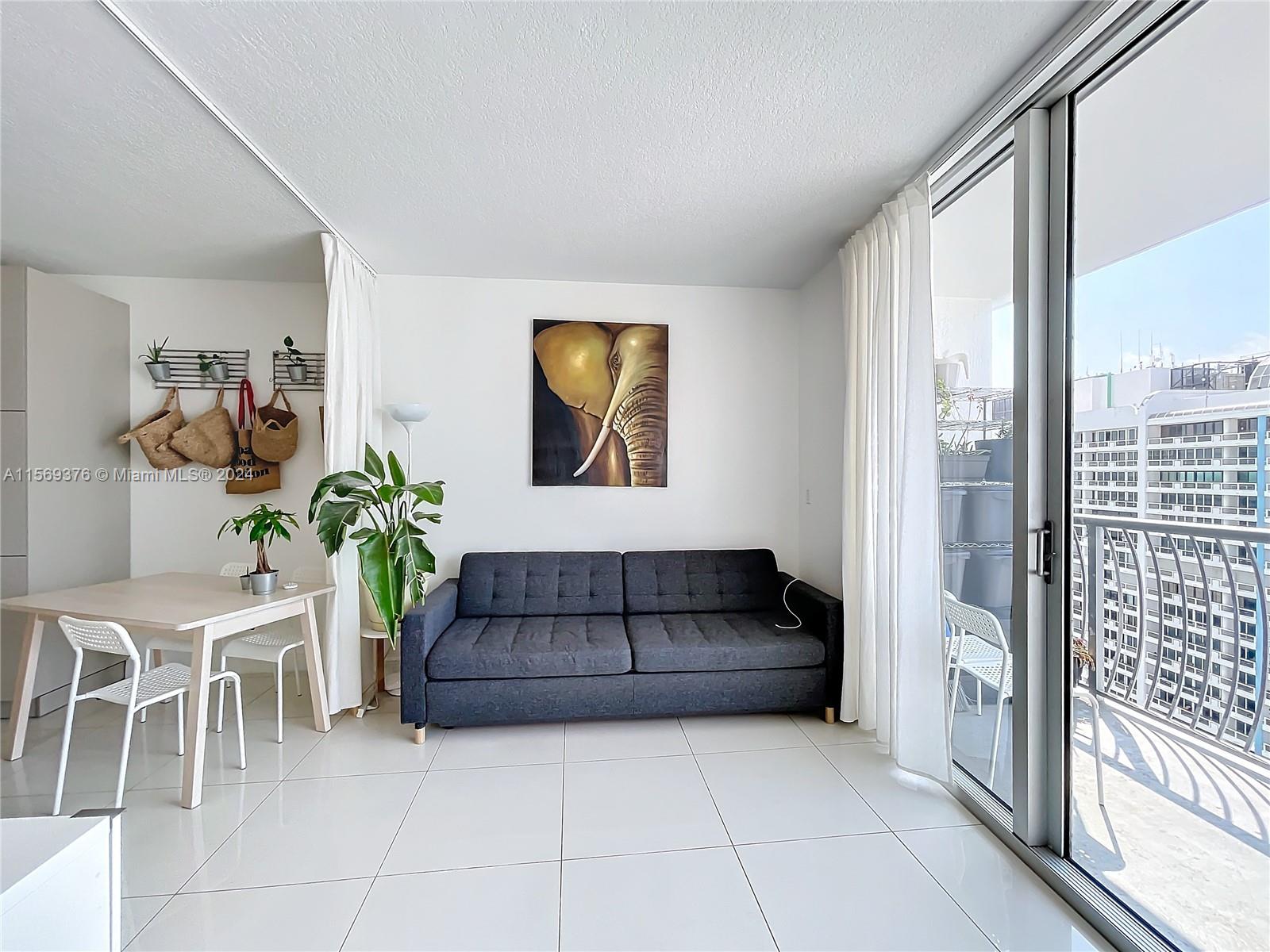 OPERA TOWER CONDO - Residential
